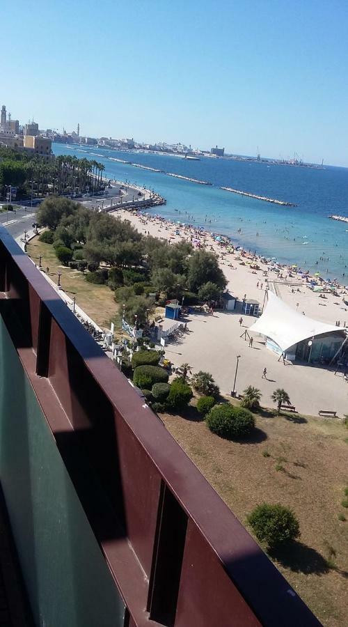 Attico Suite Spiaggia Барі Екстер'єр фото